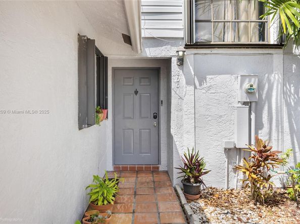 400 NW 103rd Ter, Pembroke Pines FL 33026