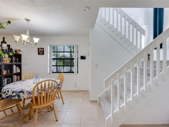 400 NW 103rd Ter, Pembroke Pines FL 33026