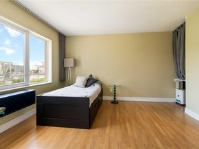 126 Golden Isles Dr 32A, Hallandale Beach FL 33009