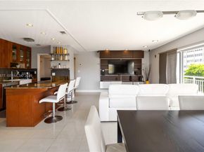 126 Golden Isles Dr 32A, Hallandale Beach FL 33009
