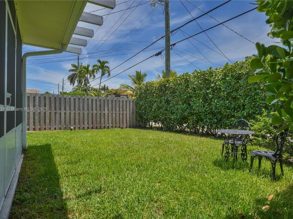 1144 Johnson St, Hollywood FL 33019