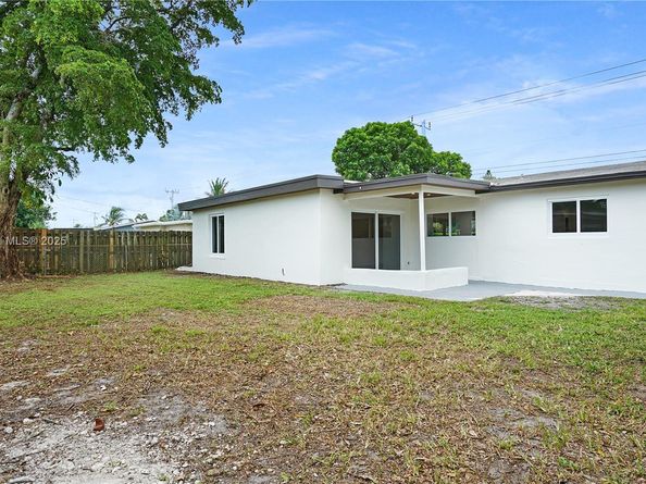 2510 N Pine Island Rd, Sunrise FL 33322