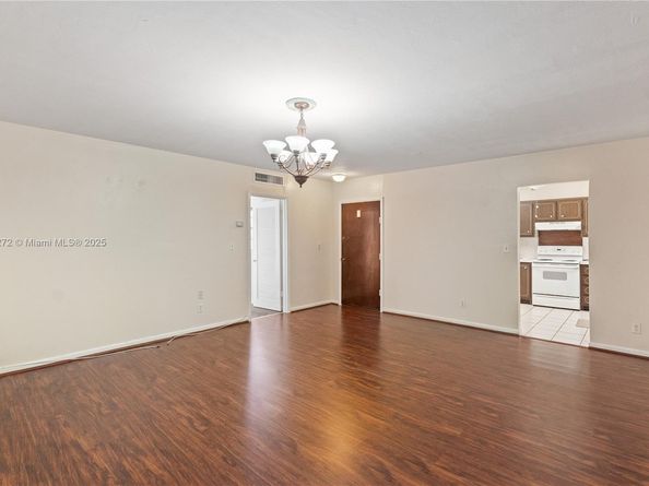 16805 SW 113th Ave V41443, Miami FL 33157