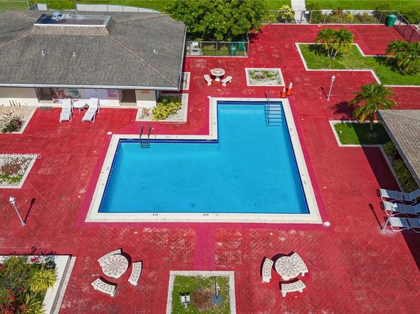 16805 SW 113th Ave V41443, Miami FL 33157
