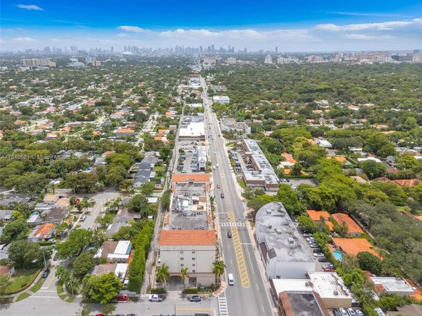 5271 SW 8th St 207, Miami FL 33134