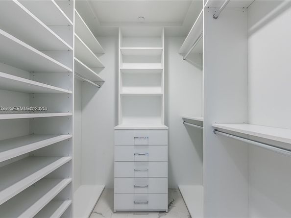 851 NE 1st Ave 3308, Miami FL 33132