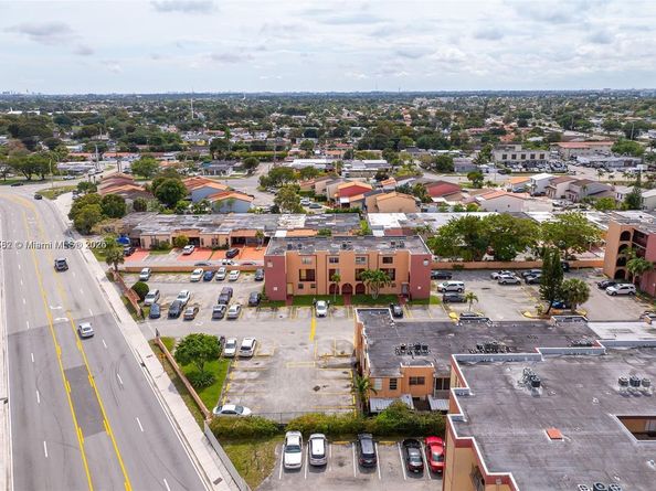 6600 W 2nd Ct 24, Hialeah FL 33012