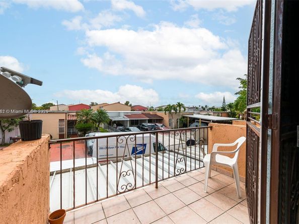 6600 W 2nd Ct 24, Hialeah FL 33012