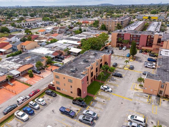 6600 W 2nd Ct 24, Hialeah FL 33012