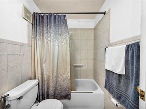 6600 W 2nd Ct 24, Hialeah FL 33012