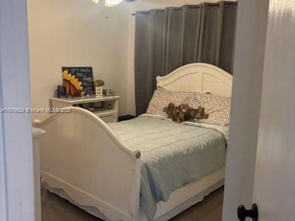 1611 Palmetto Ln, Pembroke Pines FL 33026
