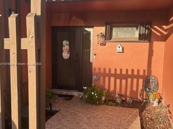 1611 Palmetto Ln
