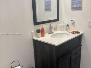 1611 Palmetto Ln, Pembroke Pines FL 33026