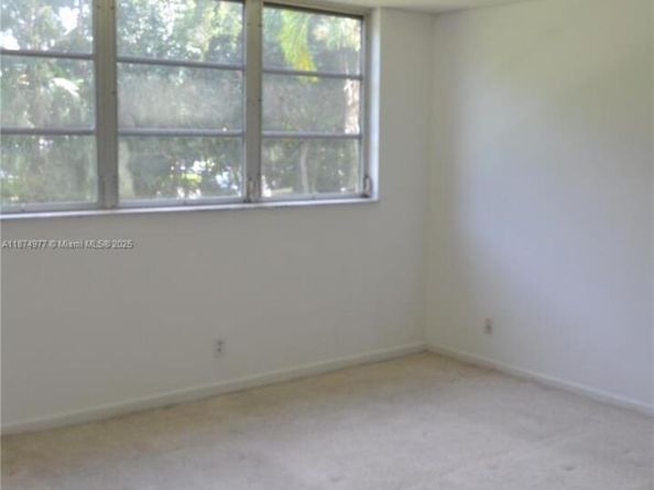 300 S Hollybrook Dr 203, Pembroke Pines FL 33025
