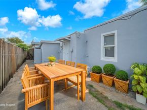 2372 NW 34th St, Miami FL 33142