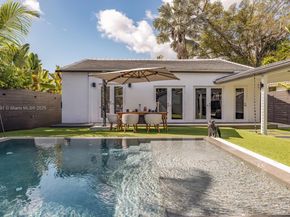 901 NW 7th St Rd, Miami FL 33136
