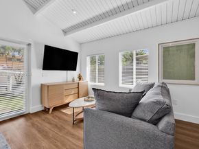 901 NW 7th St Rd, Miami FL 33136