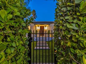 901 NW 7th St Rd, Miami FL 33136