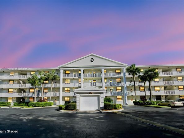 1717 Whitehall Dr 201, Davie FL 33324