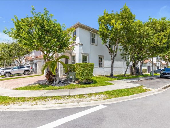 10829 NW 79th St, Doral FL 33178