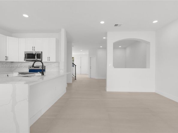 10829 NW 79th St, Doral FL 33178