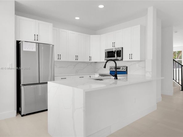 10829 NW 79th St, Doral FL 33178
