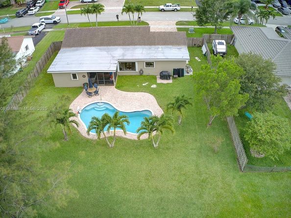 13317 NW 8th Ct, Sunrise FL 33325