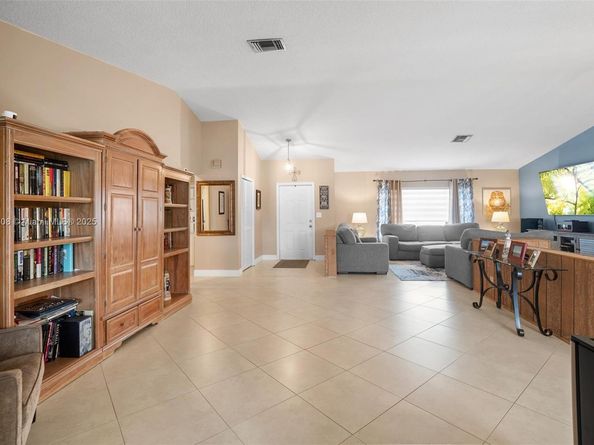 13317 NW 8th Ct, Sunrise FL 33325