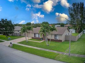 13317 NW 8th Ct, Sunrise FL 33325