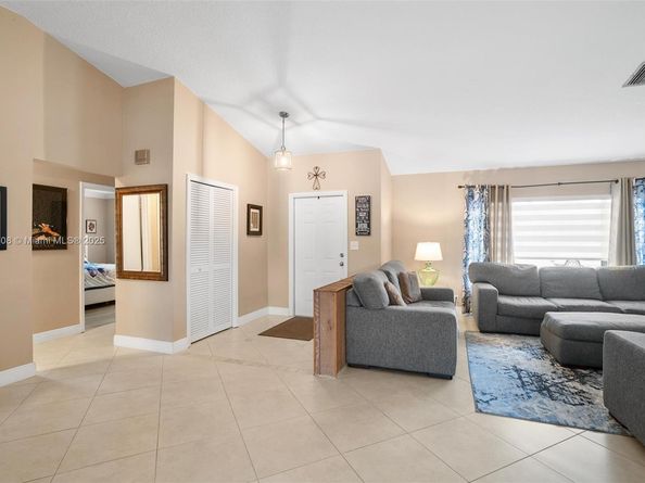 13317 NW 8th Ct, Sunrise FL 33325