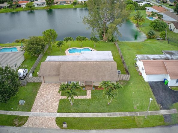 13317 NW 8th Ct, Sunrise FL 33325