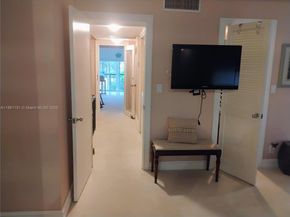 612 NE 27th Ave, Hallandale Beach FL 33009