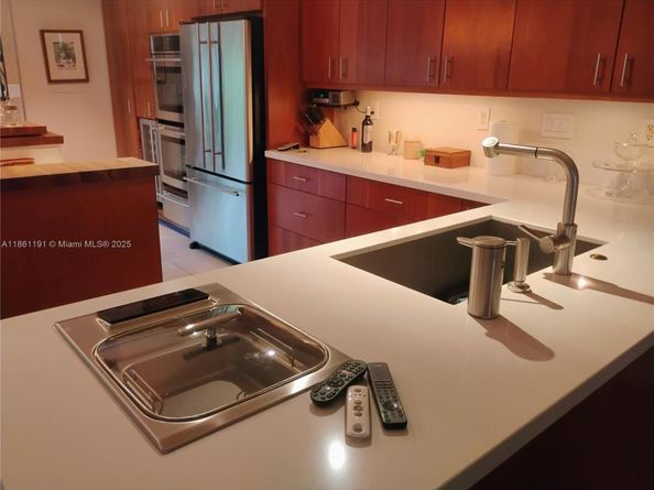 612 NE 27th Ave, Hallandale Beach FL 33009