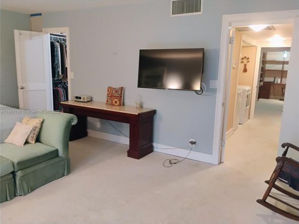 612 NE 27th Ave, Hallandale Beach FL 33009