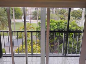 612 NE 27th Ave, Hallandale Beach FL 33009