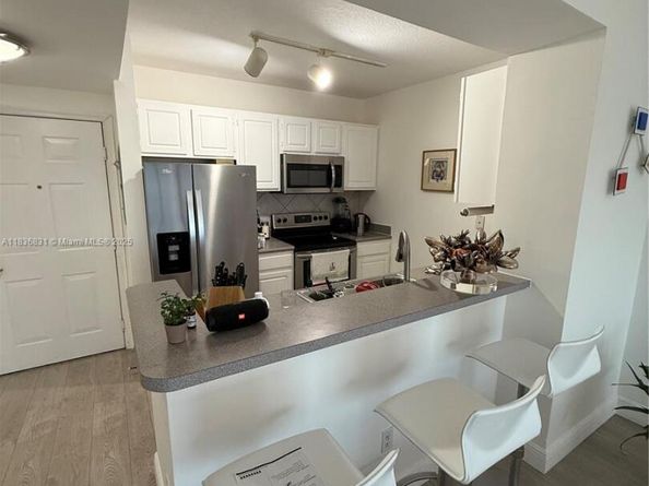 2665 SW 37th Ave 1213, Miami FL 33133