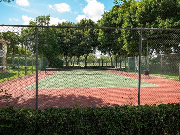730 NW 91st Ter 730, Plantation FL 33324