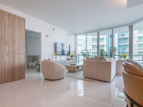 3131 NE 188th St 2605, Aventura FL 33180