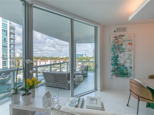 3131 NE 188th St 2605, Aventura FL 33180