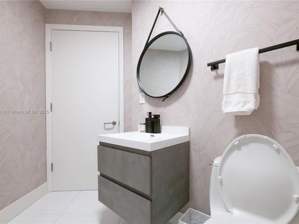 3131 NE 188th St 2605, Aventura FL 33180