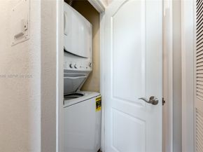 2225 NE 123rd St 215, North Miami FL 33181