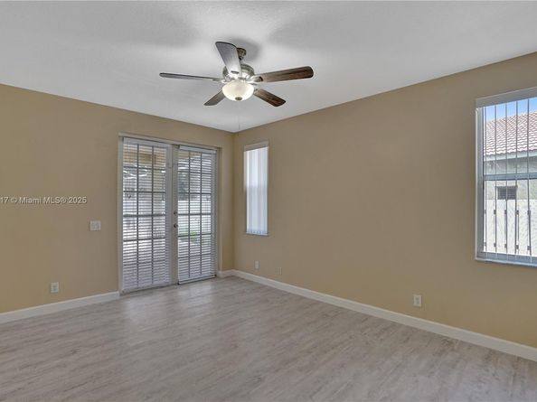 797 Chimney Rock Rd, Weston FL 33327