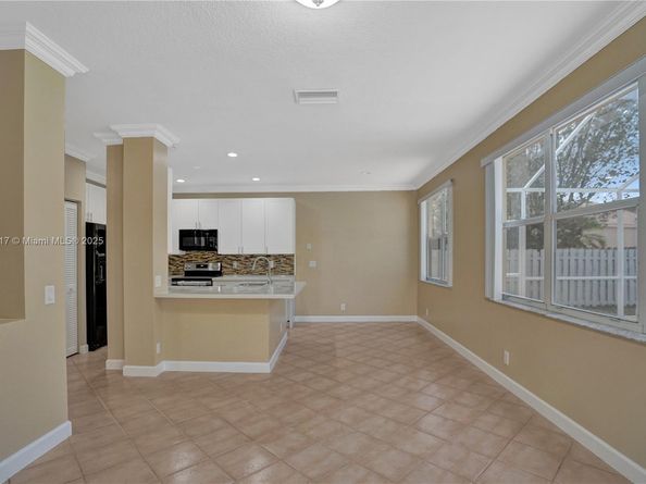 797 Chimney Rock Rd, Weston FL 33327