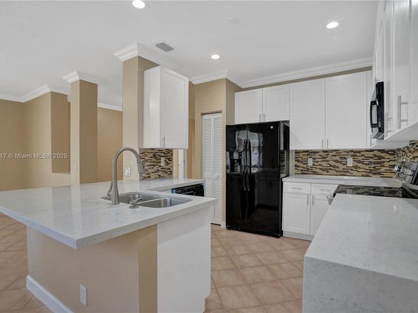 797 Chimney Rock Rd, Weston FL 33327