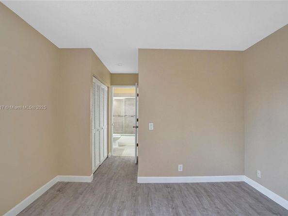 797 Chimney Rock Rd, Weston FL 33327