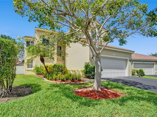 797 Chimney Rock Rd, Weston FL 33327