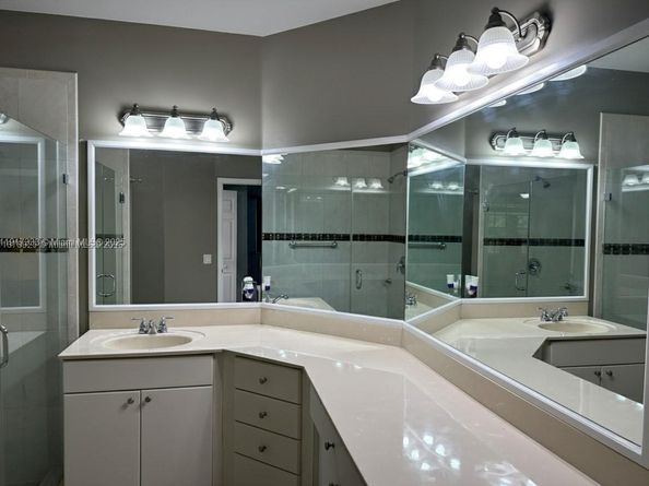 Undisclosed Address #A11917333, Miramar FL 33027