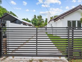 3389 NW 14th Ave, Miami FL 33142