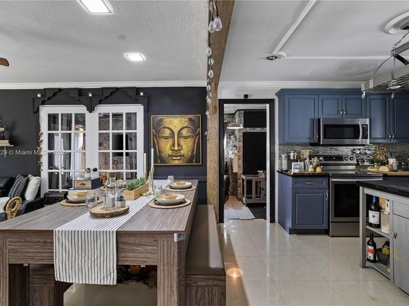 405 SW 73rd Ave, North Lauderdale FL 33068