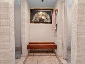 671 NE 195th St 329E, Miami FL 33179